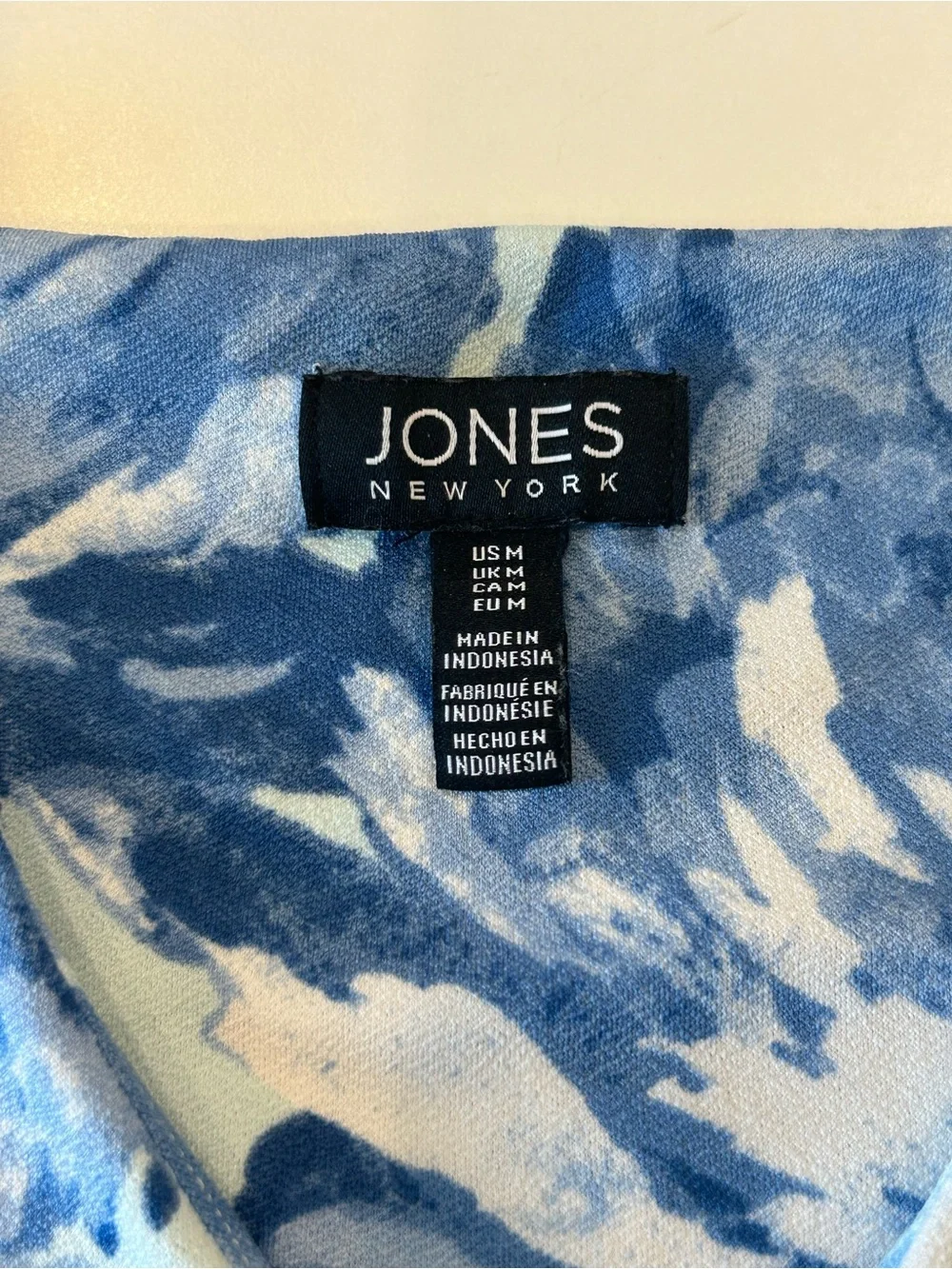 Jones New York Floral V-Neck Blouse Size Medium Blue White Polyester